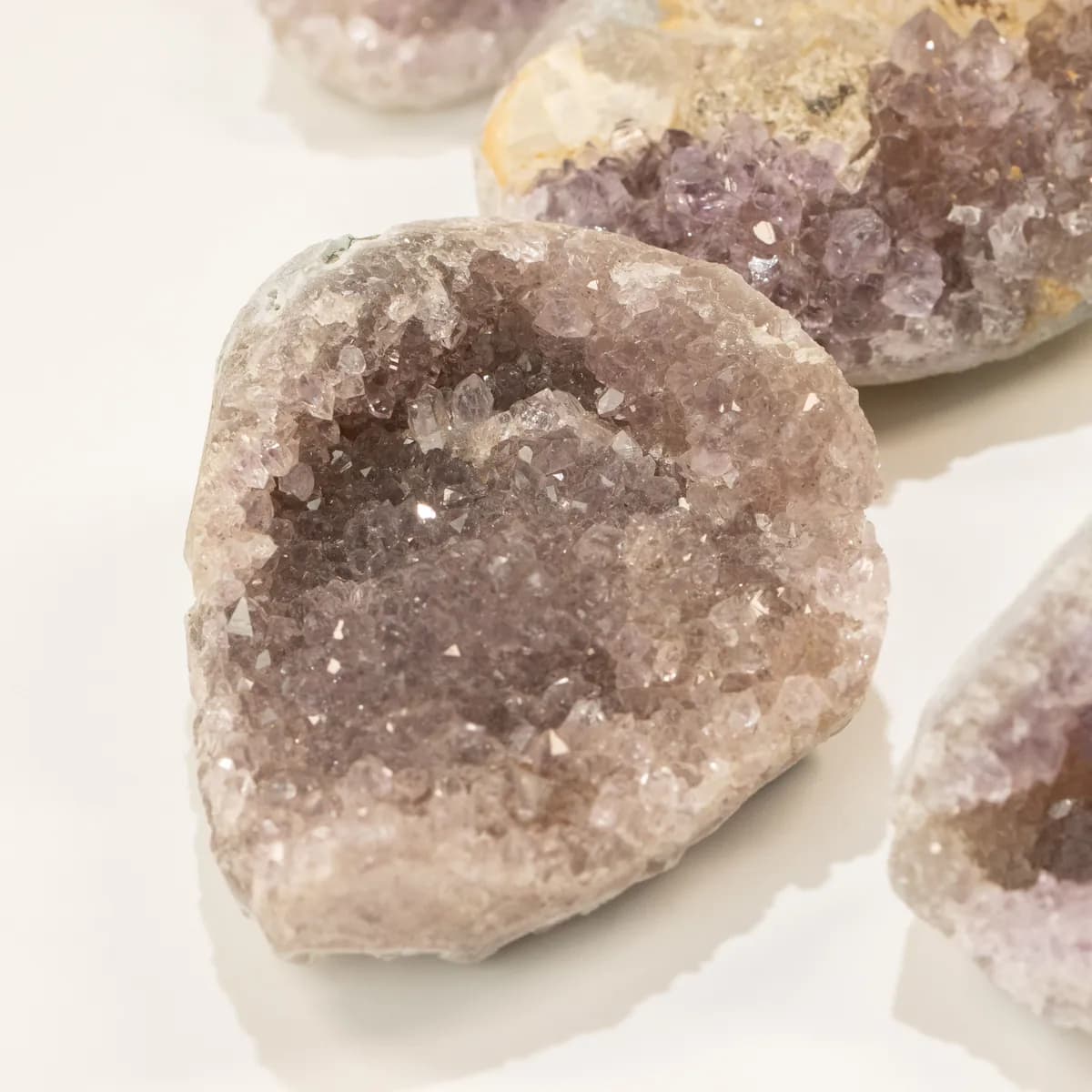 Small Assorted Amethyst Geodes - 3-5 cm   (aprox 1KG) 4-6 pieces