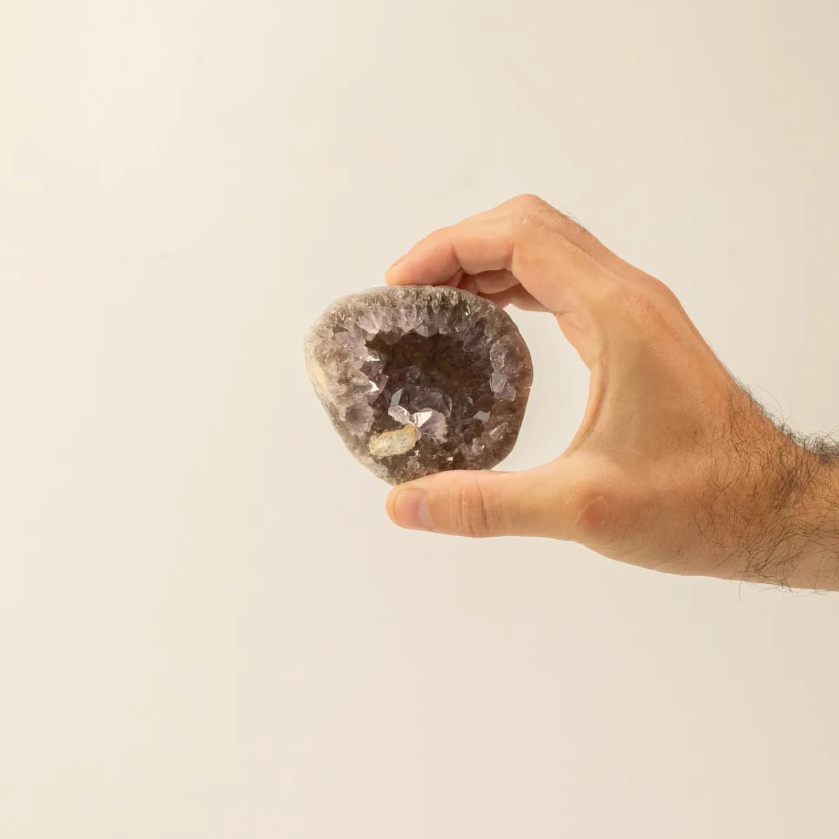 Small Assorted Amethyst Geodes - 3-5 cm   (aprox 1KG) 4-6 pieces